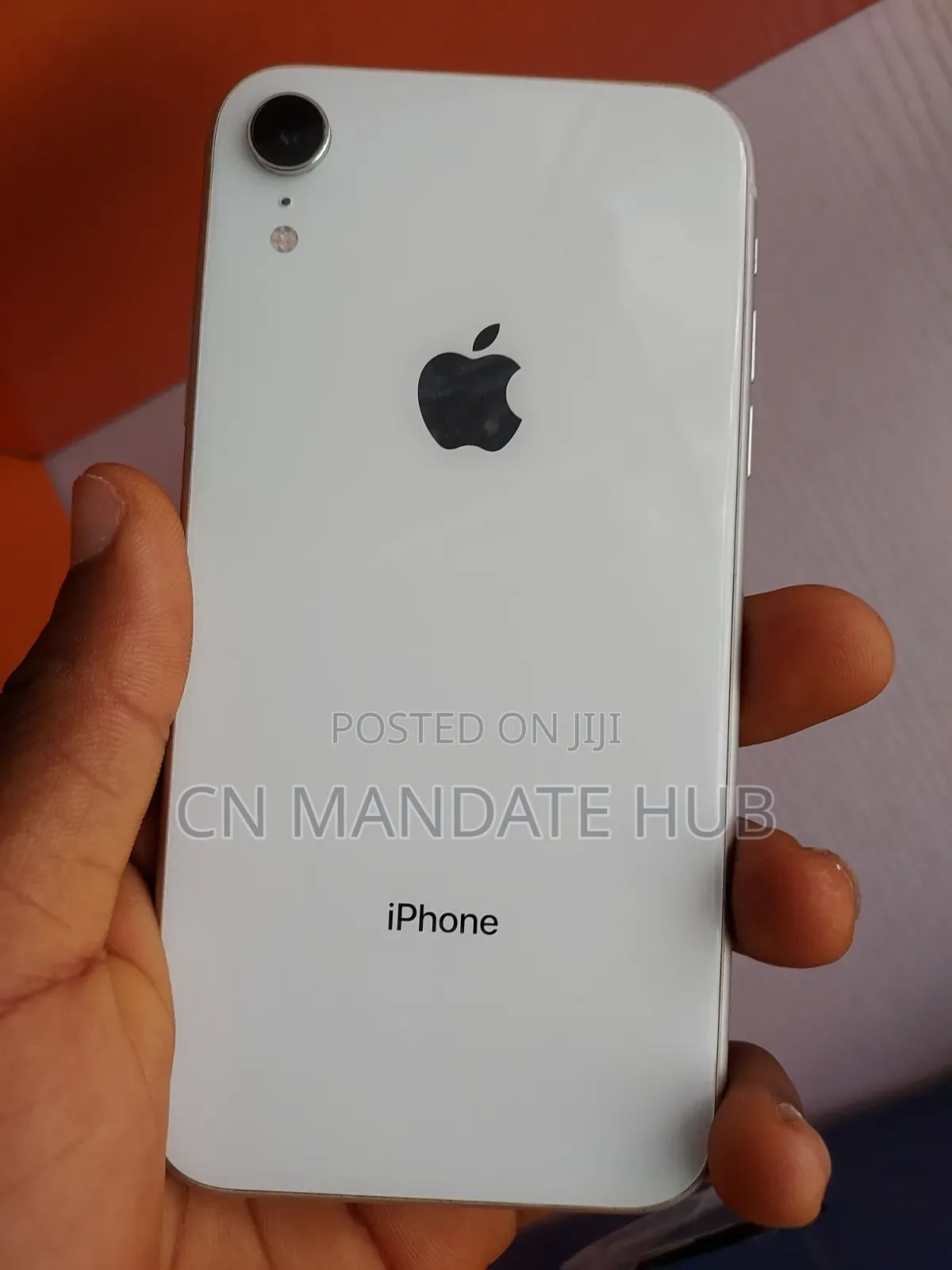 Apple iPhone XR 64 GB White