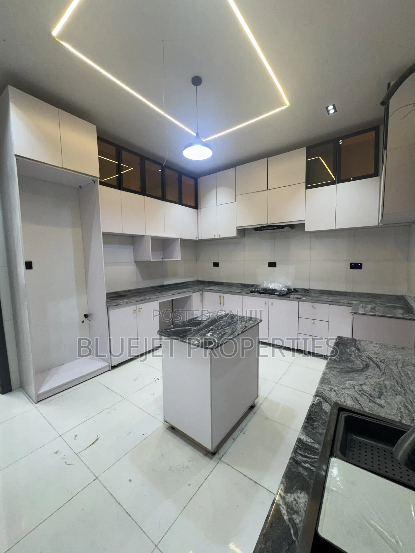 4bdrm Duplex in Sangotedo for sale