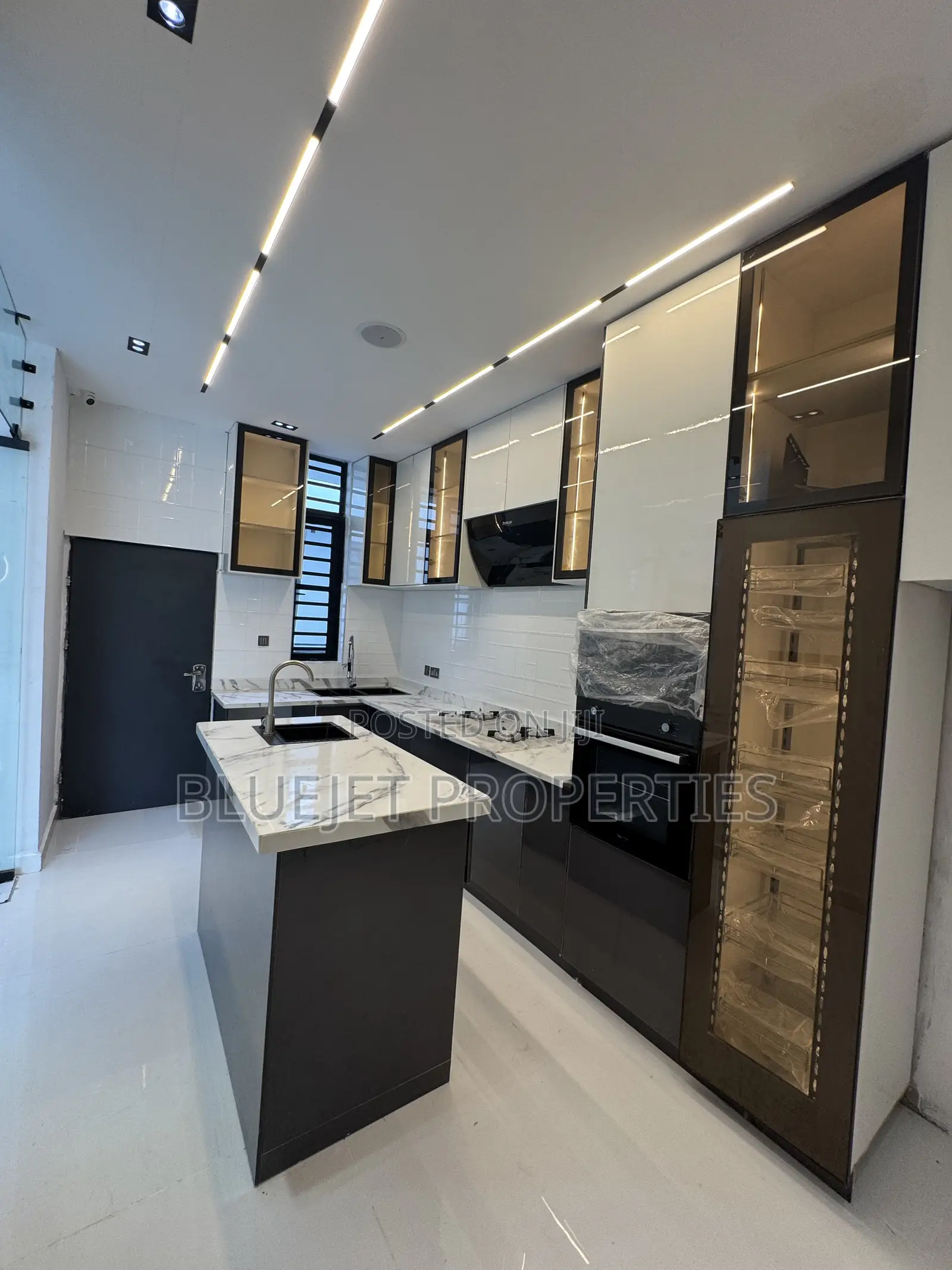 4bdrm Duplex in Sangotedo for sale