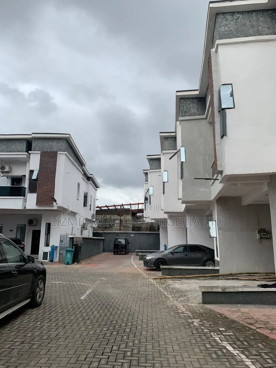 Furnished 3bdrm Duplex in Hotel Bus Stop, Igando / Ikotun/Igando