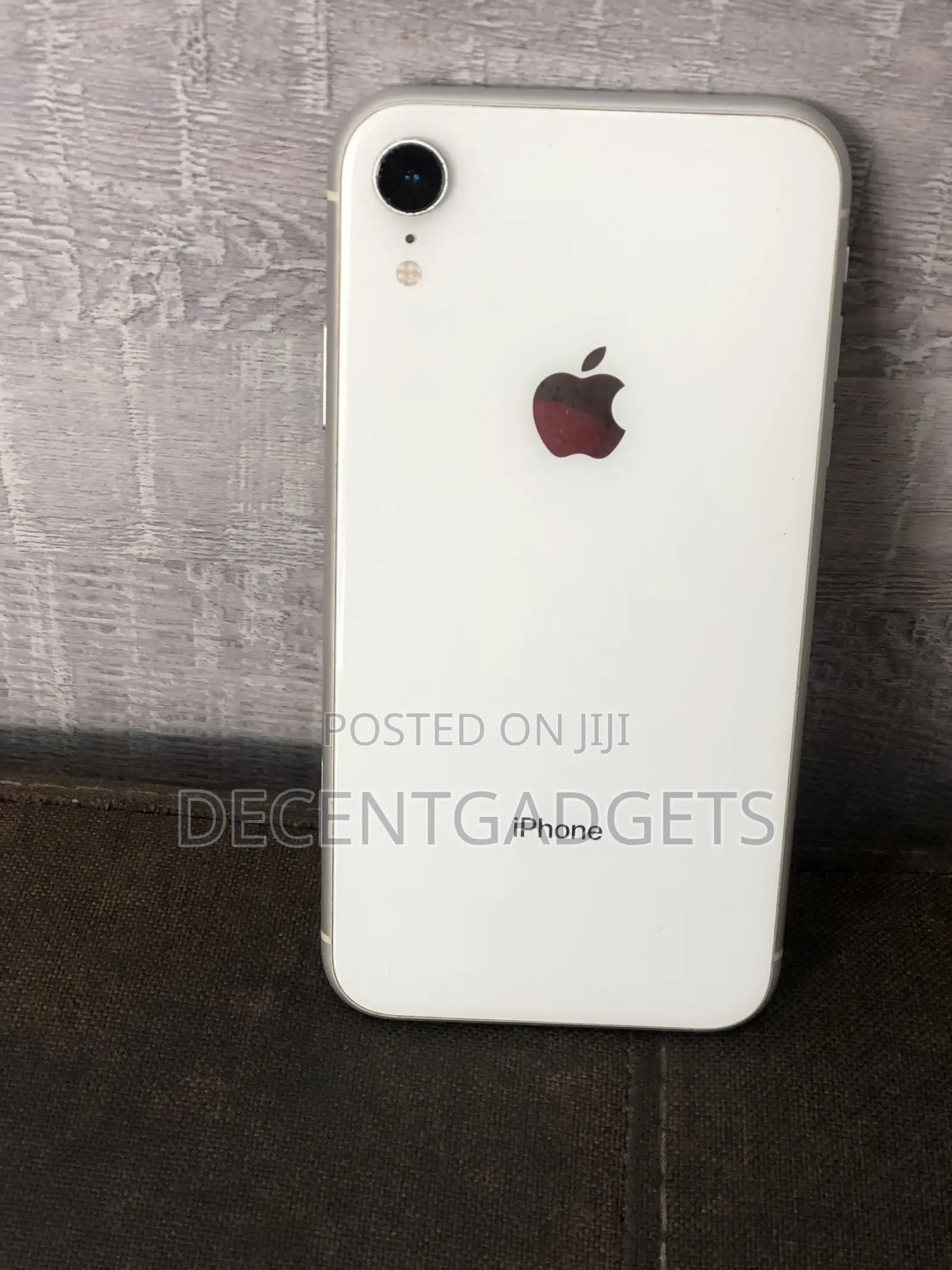 Apple iPhone XR 64 GB White