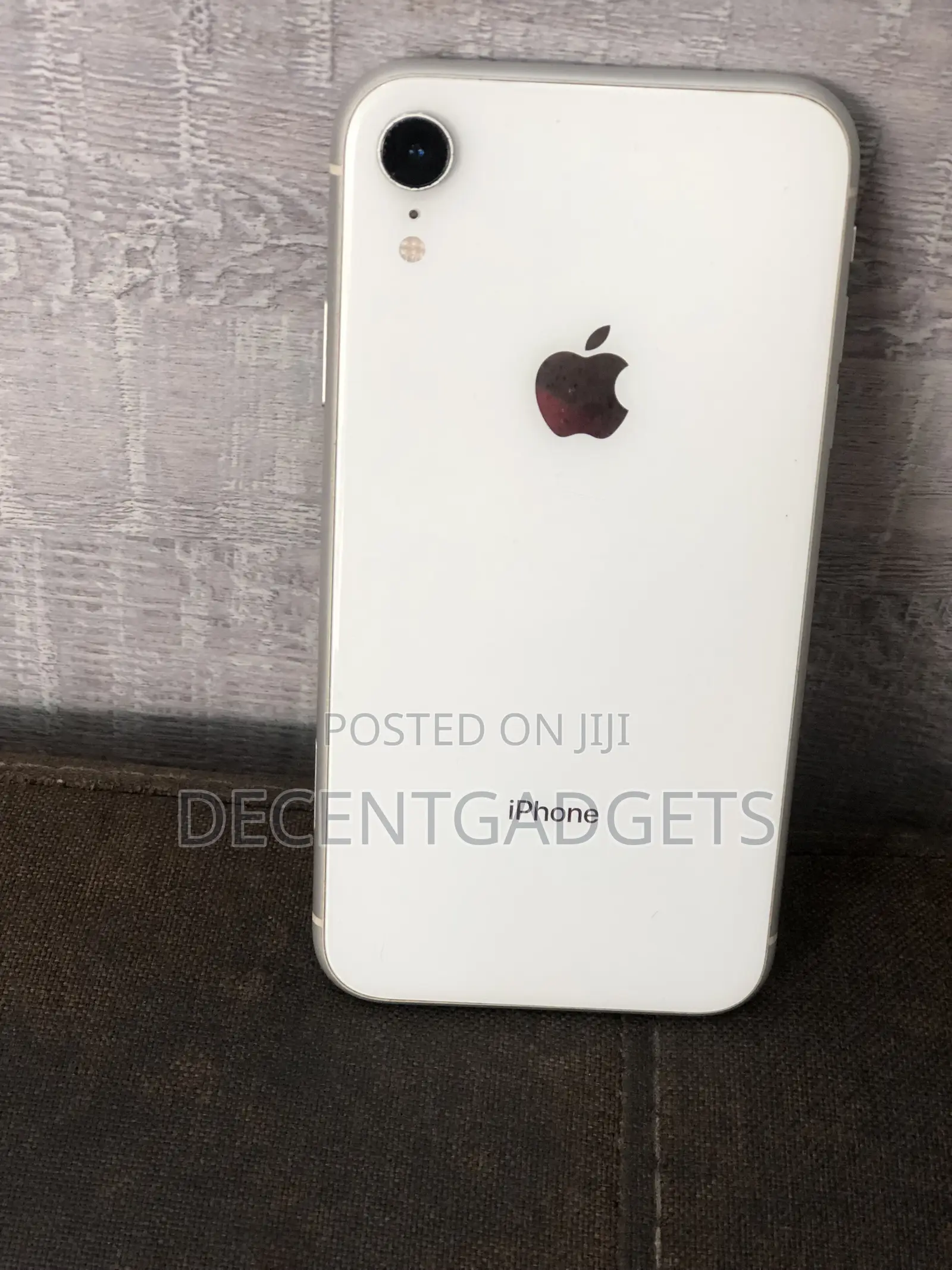 Apple iPhone XR 64 GB White