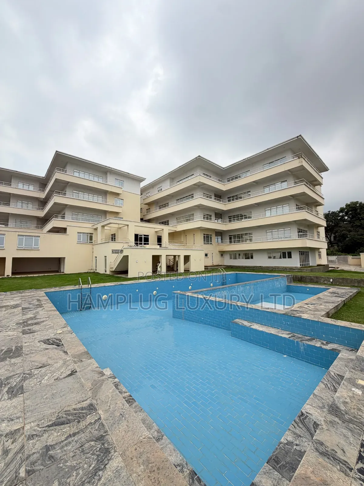17bdrm Villa in Guzape for sale