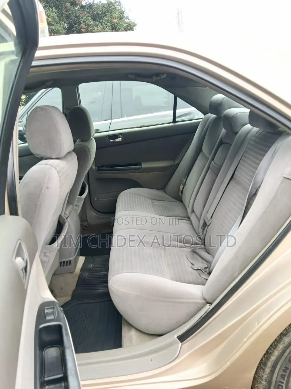 Toyota Camry LE 4dr Sedan (2.4L 4cyl 5A) 2006 Gold