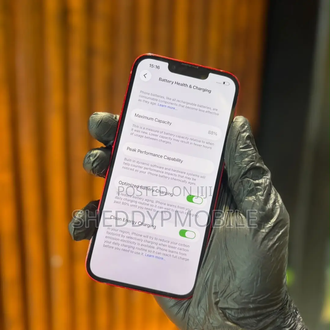 Apple iPhone 13 128 GB Red