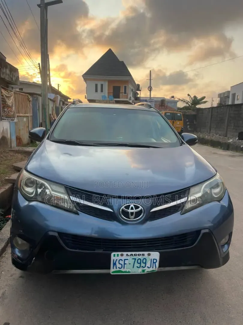 Toyota RAV4 2014 Blue