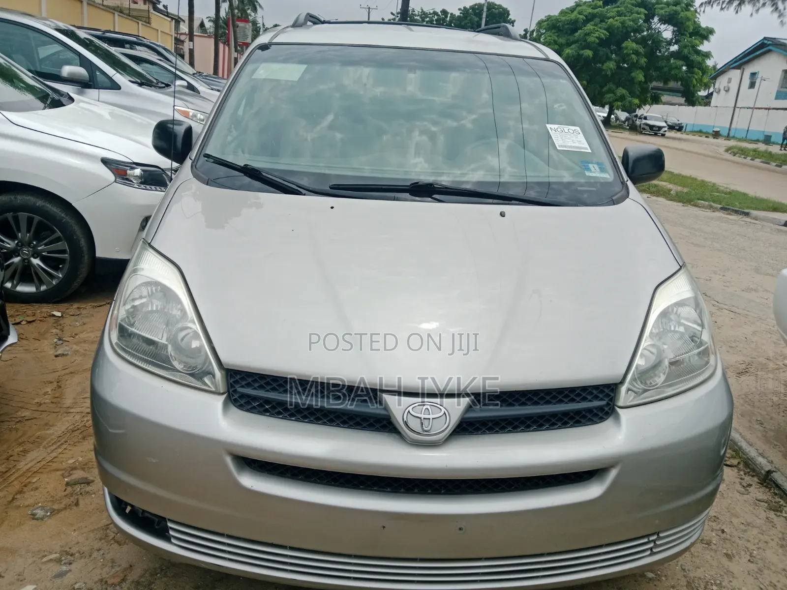 Toyota Sienna 2005 Silver