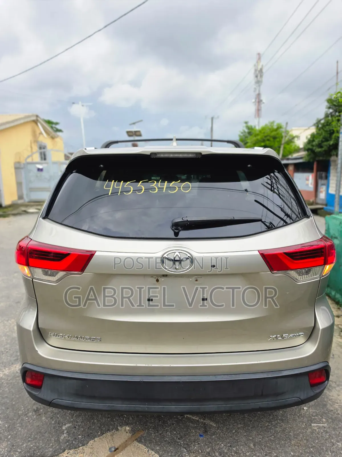 Toyota Highlander 2015 Gold