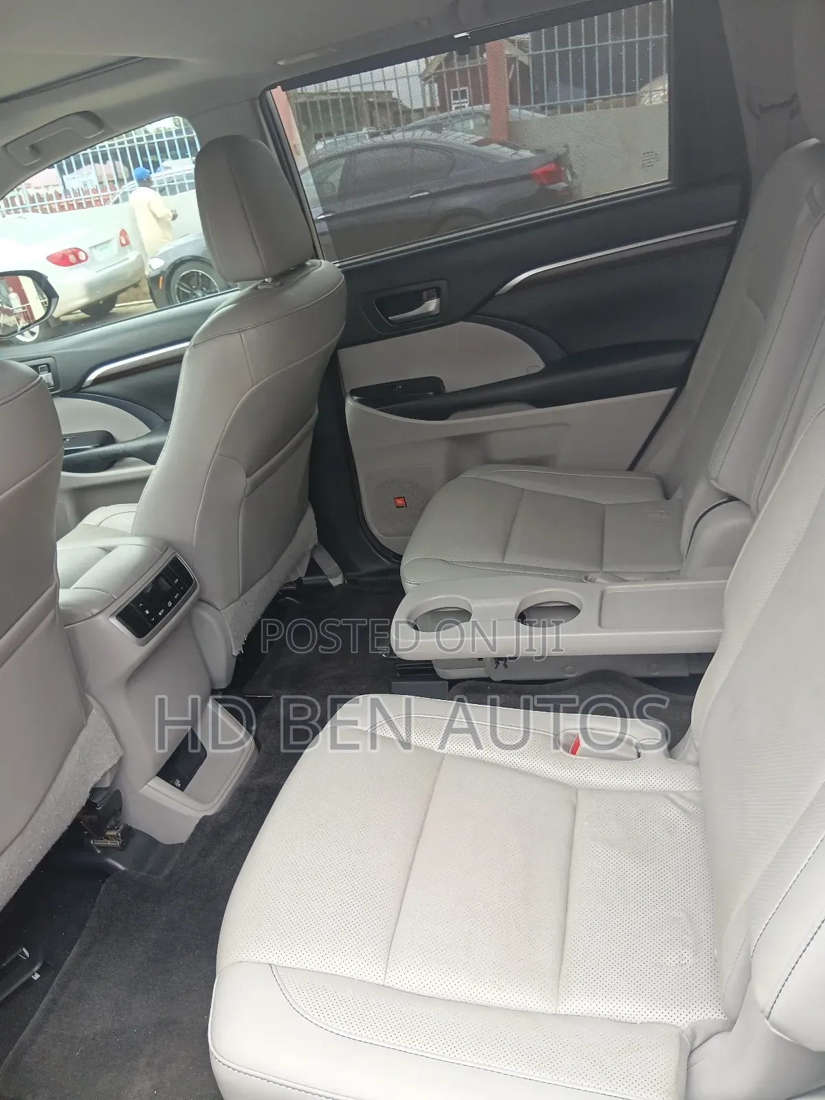 Toyota Highlander Limited Platinum V6 4x2 (3.5L 6cyl 6A) 2016 Gray