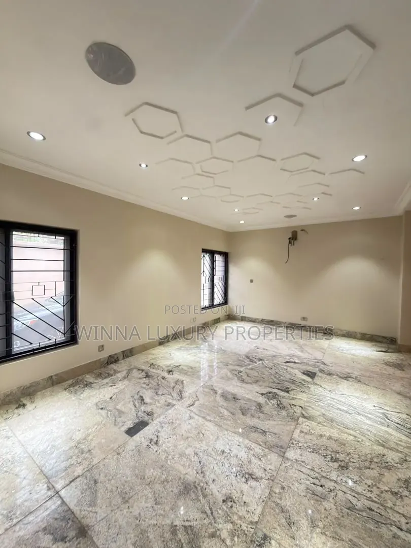 4bdrm Townhouse/Terrace in Jabi Main for sale