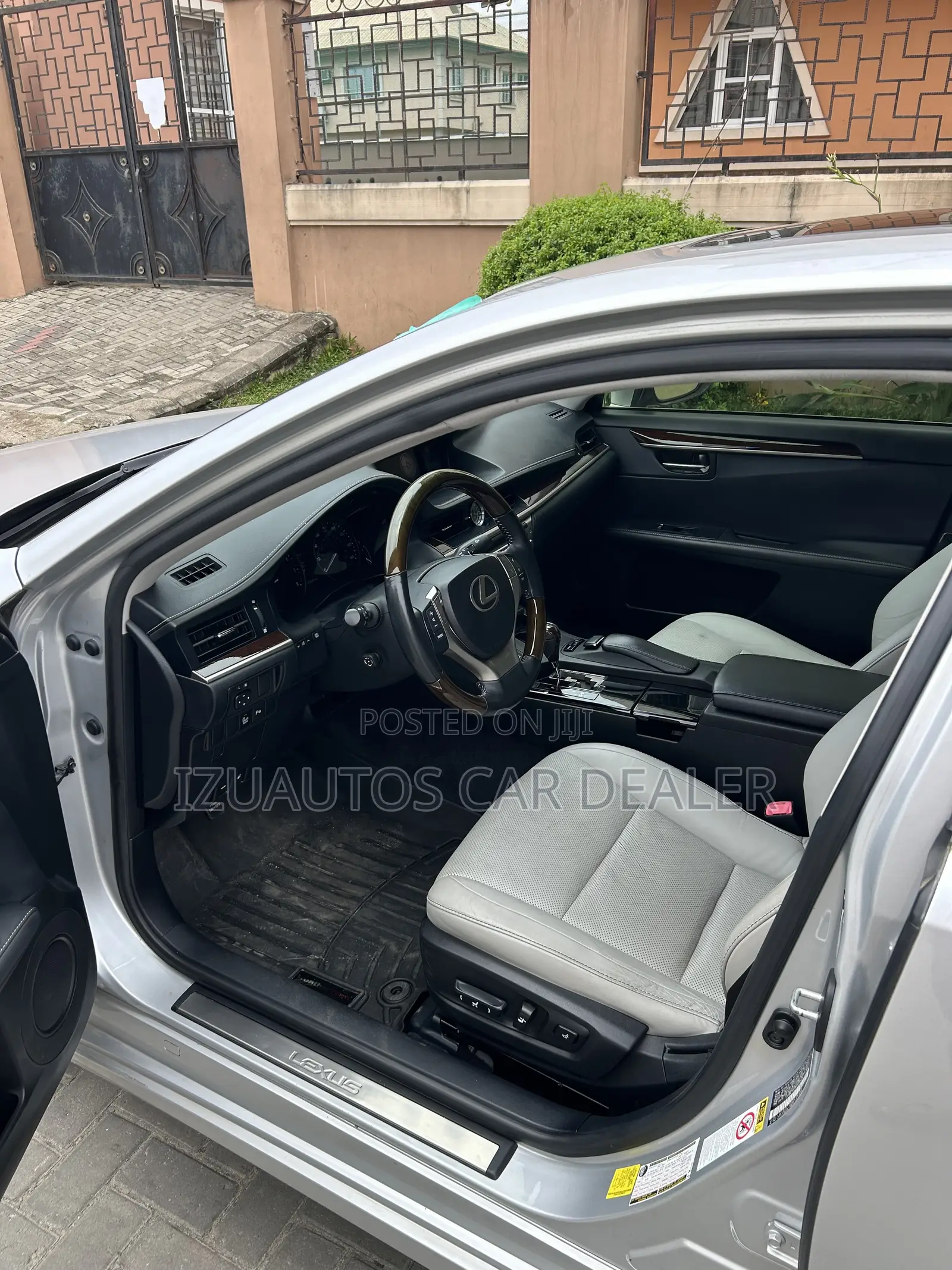 Lexus ES 350 FWD 2013 Silver