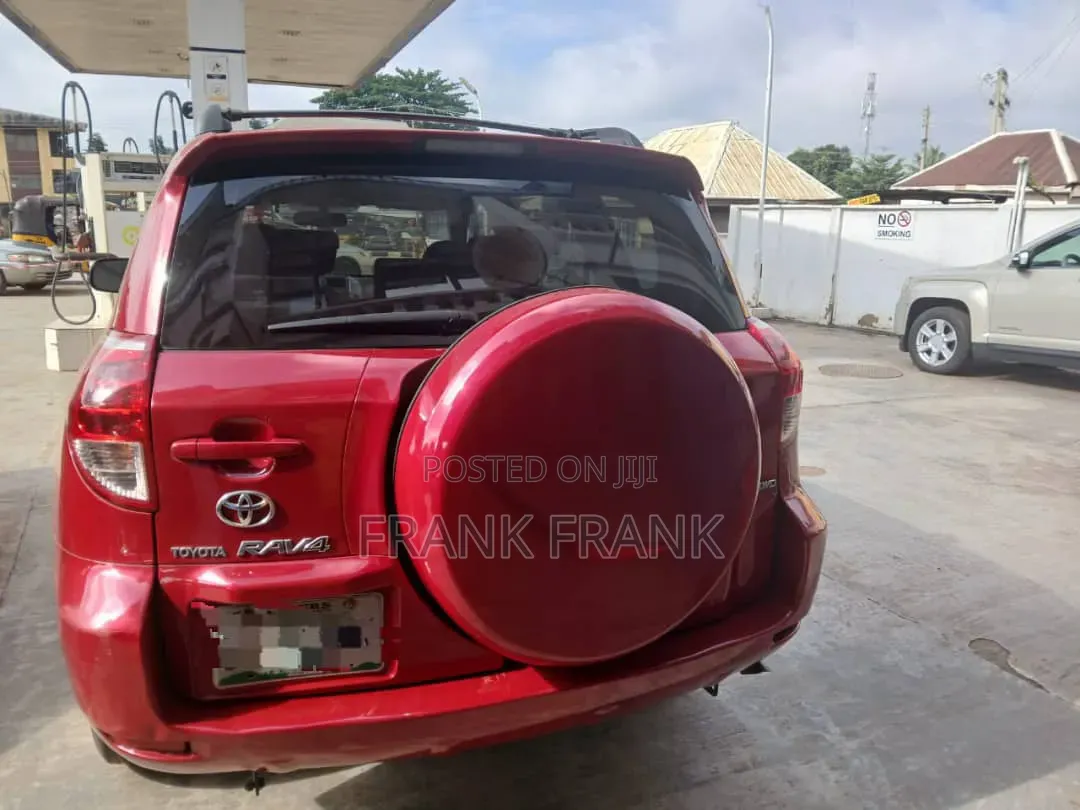 Toyota RAV4 2009 Red