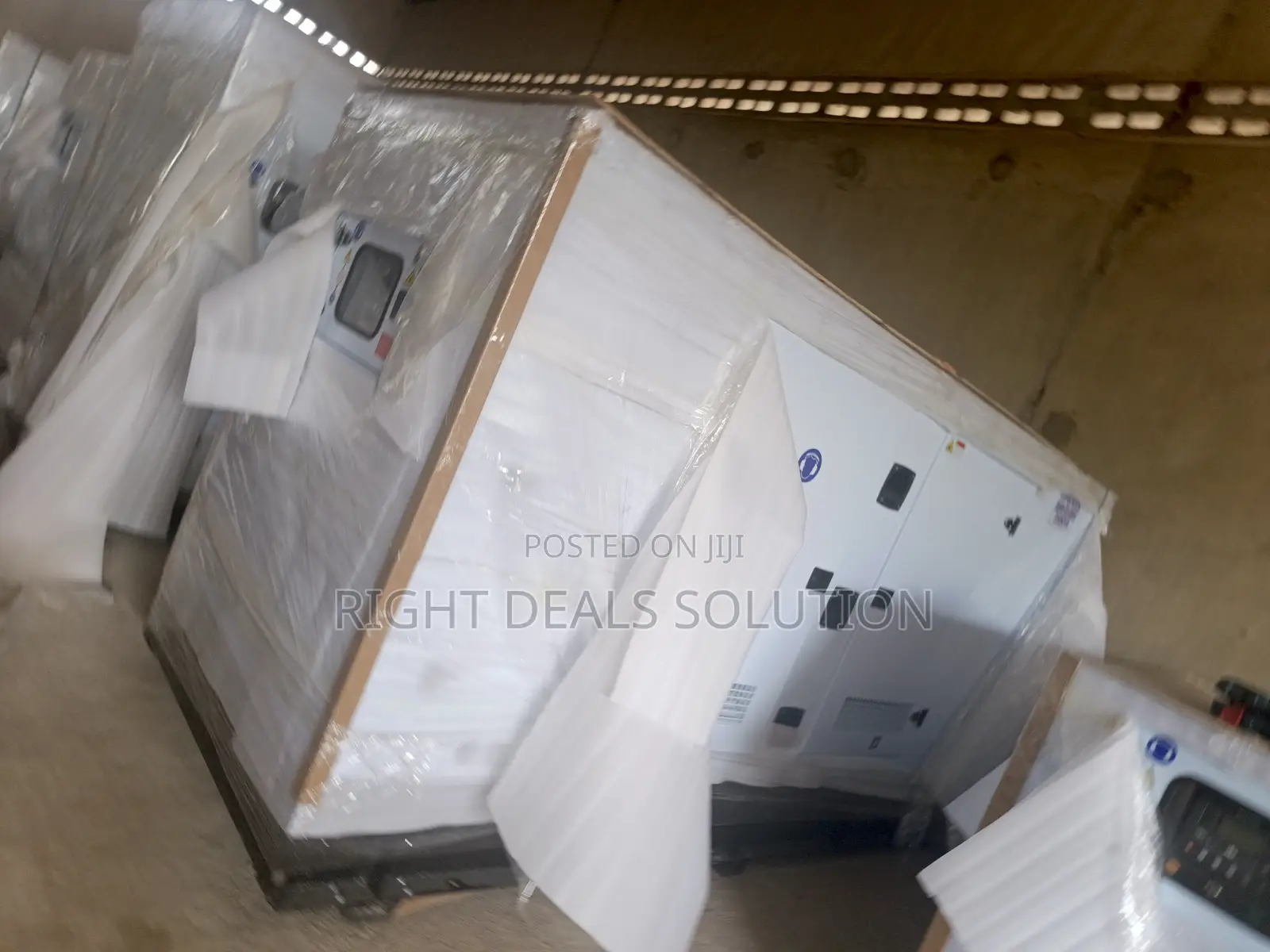 350kVA Perkins Low Noise Soundproof Generator