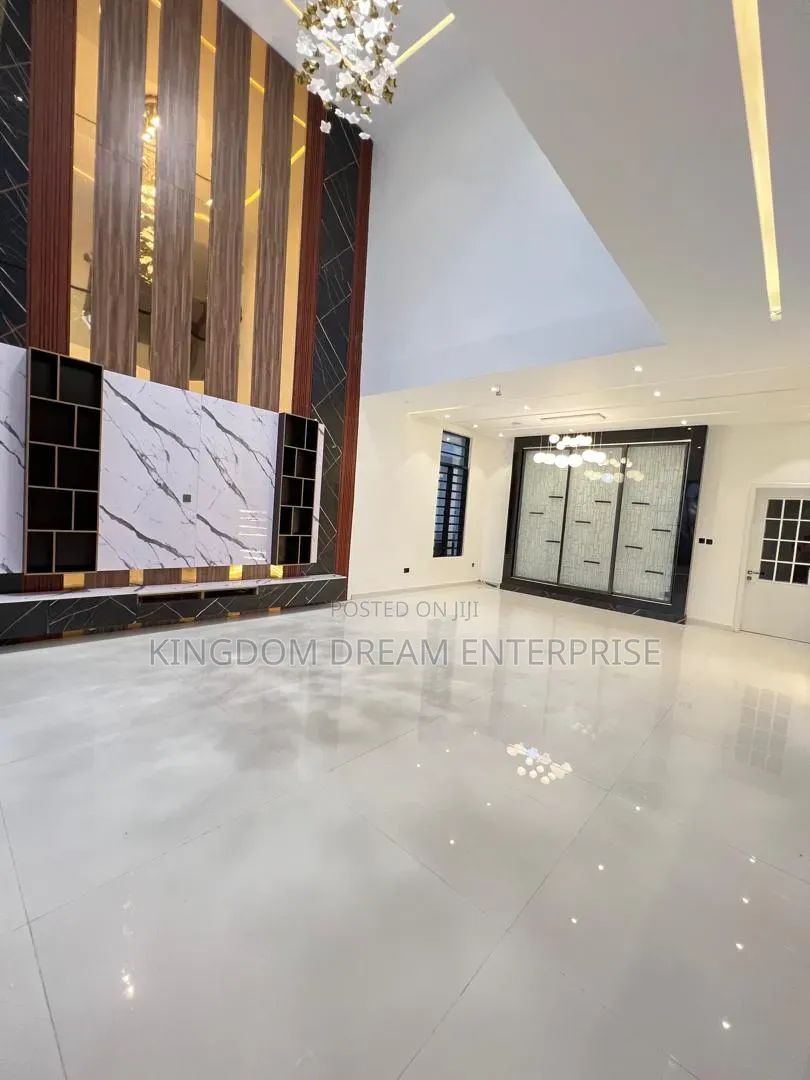 5bdrm Duplex in Megamond Estate for sale