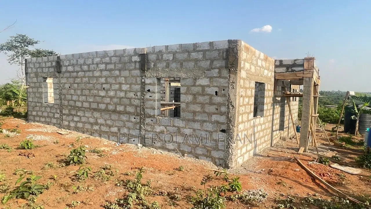 Building Contractor/House Builder