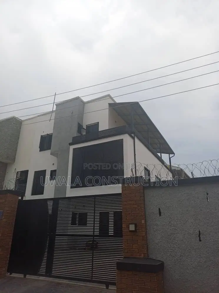 Furnished 1bdrm Duplex in Idu Industrial for rent