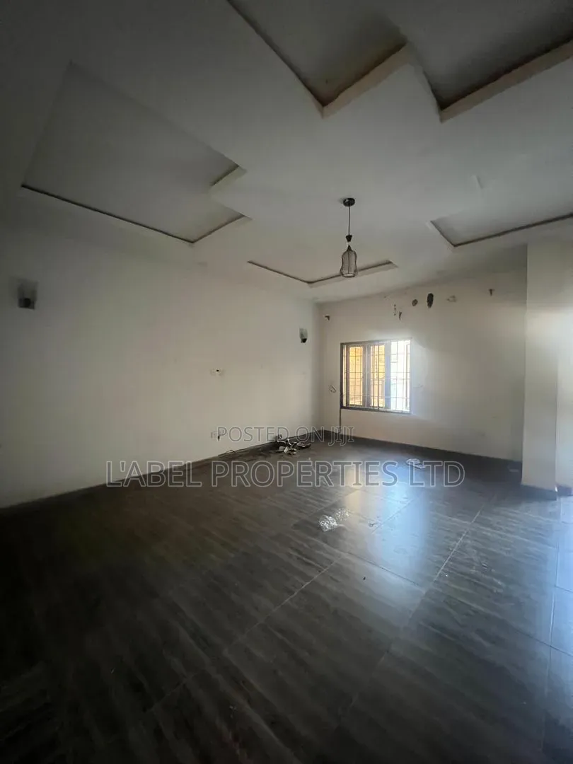 4bdrm Duplex in Biltmore Estate for rent