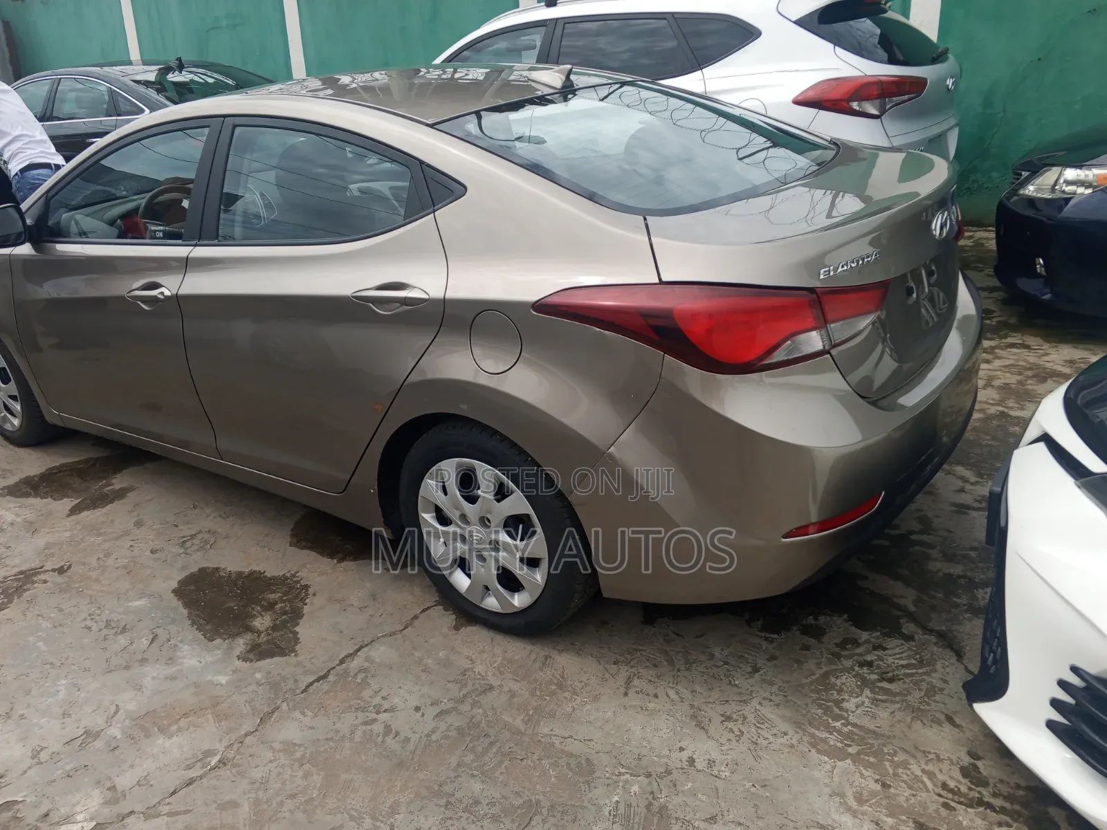 Hyundai Elantra 2016 Brown