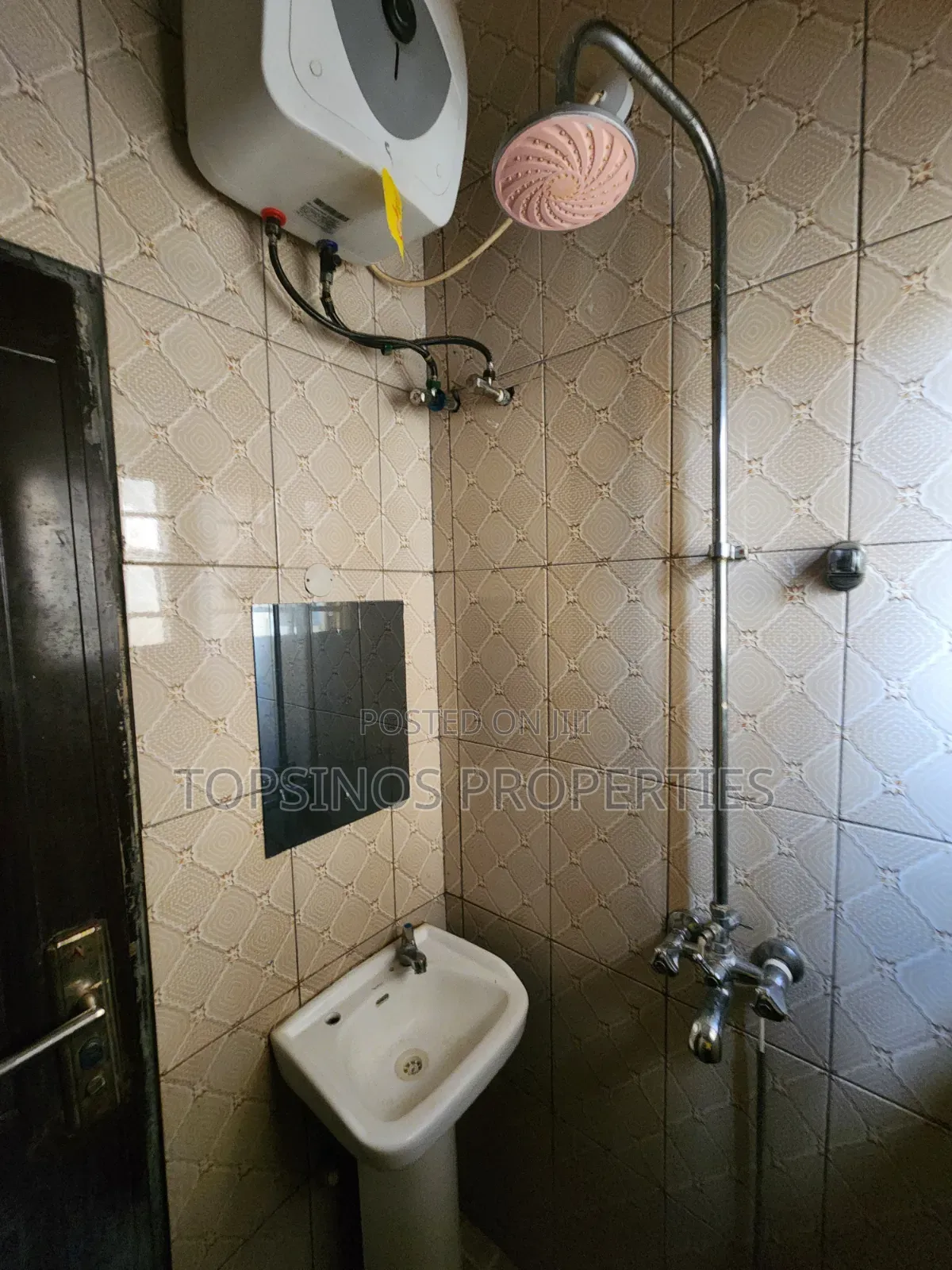 Studio Apartment in Dawaki for rent