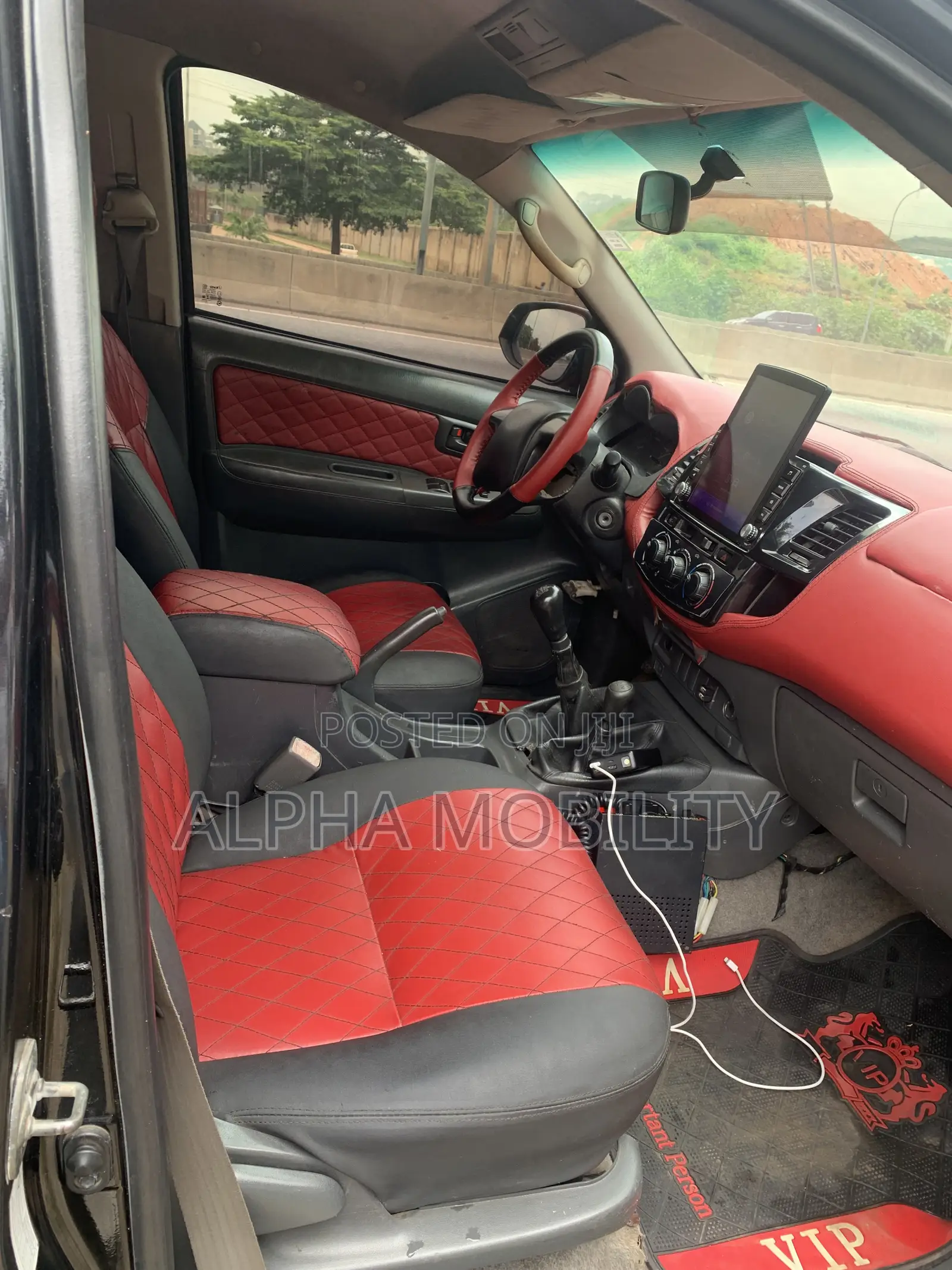Toyota Hilux 2012 Black