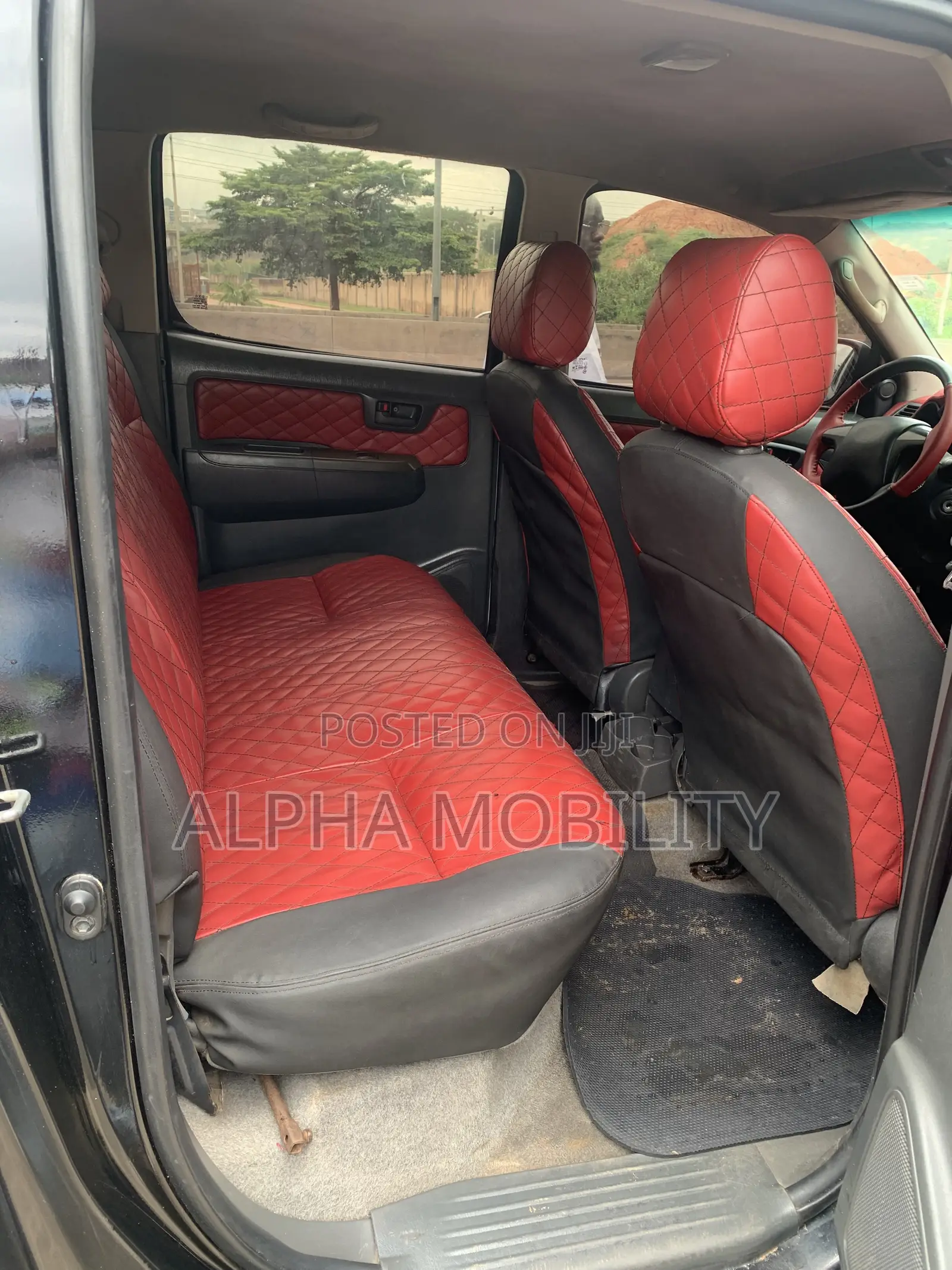 Toyota Hilux 2012 Black