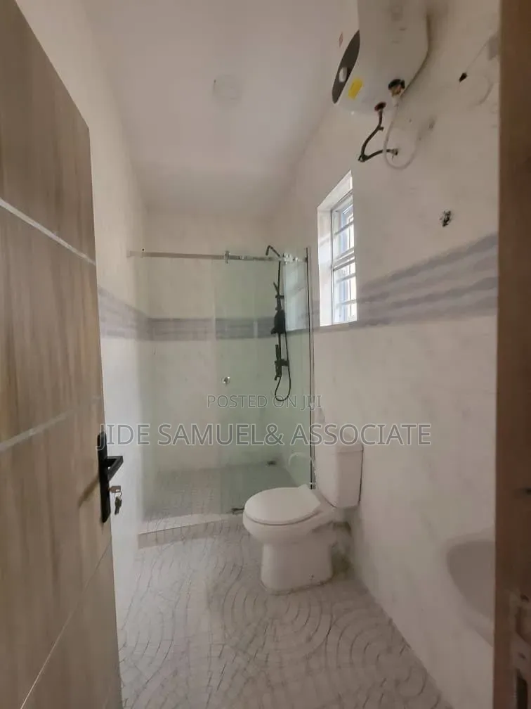 Furnished 3bdrm Duplex in Ayobo for sale