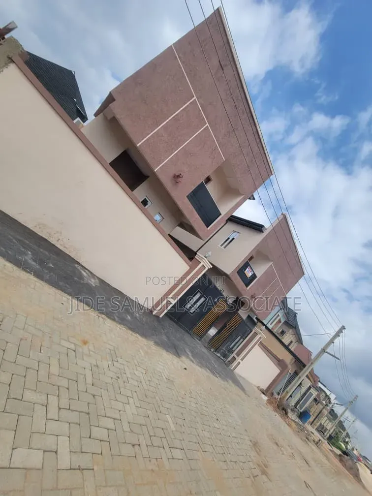 Furnished 3bdrm Duplex in Ayobo for sale