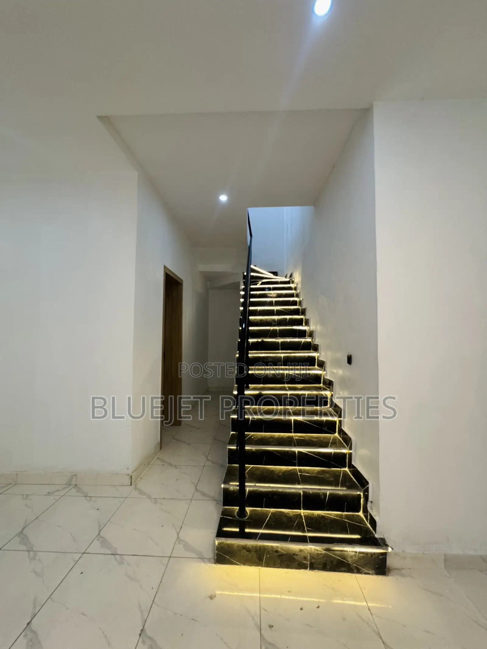 4bdrm Duplex in Off Lekki-Epe Expressway for sale