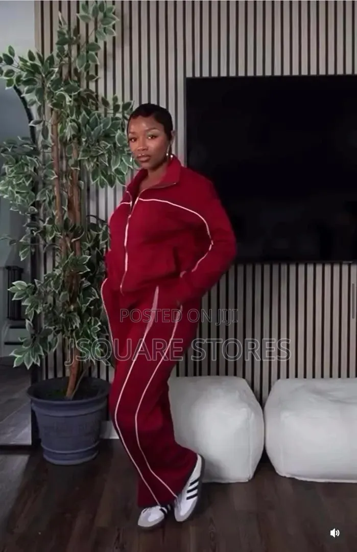 High Quality Women Travelling/Outdoor Track Set TopNotch Quality