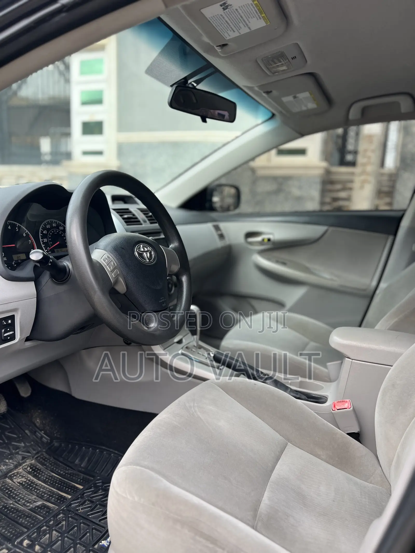 Toyota Corolla LE 4dr Sedan (1.8L 4cyl 4A) 2012 Black