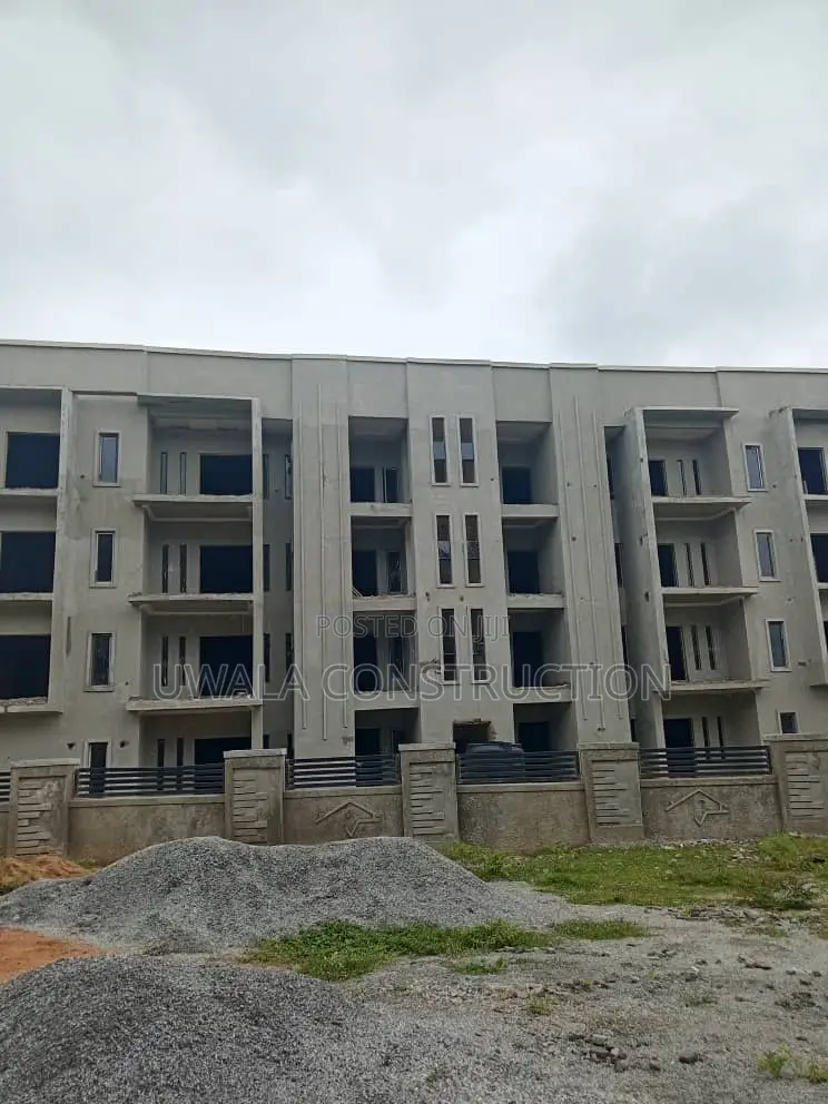 3bdrm Apartment in Idu Industrial for sale