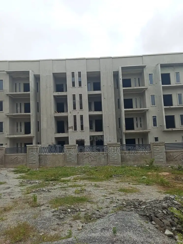 3bdrm Apartment in Idu Industrial for sale
