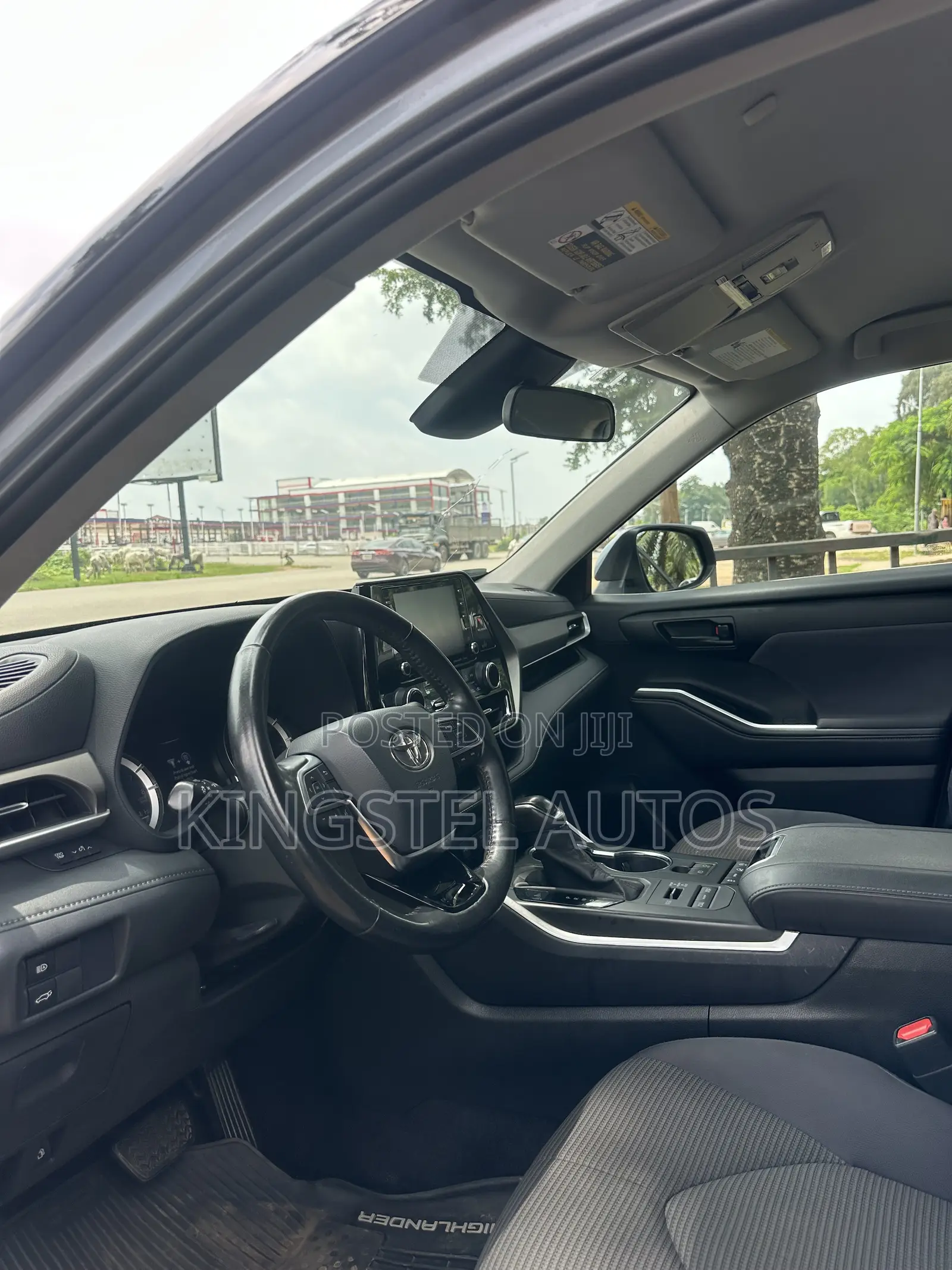 Toyota Highlander LE AWD 2020 Gray