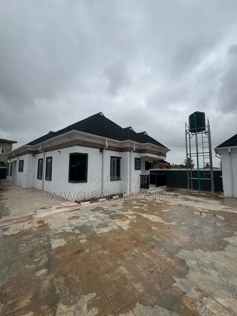 4bdrm Bungalow in Jericho for sale