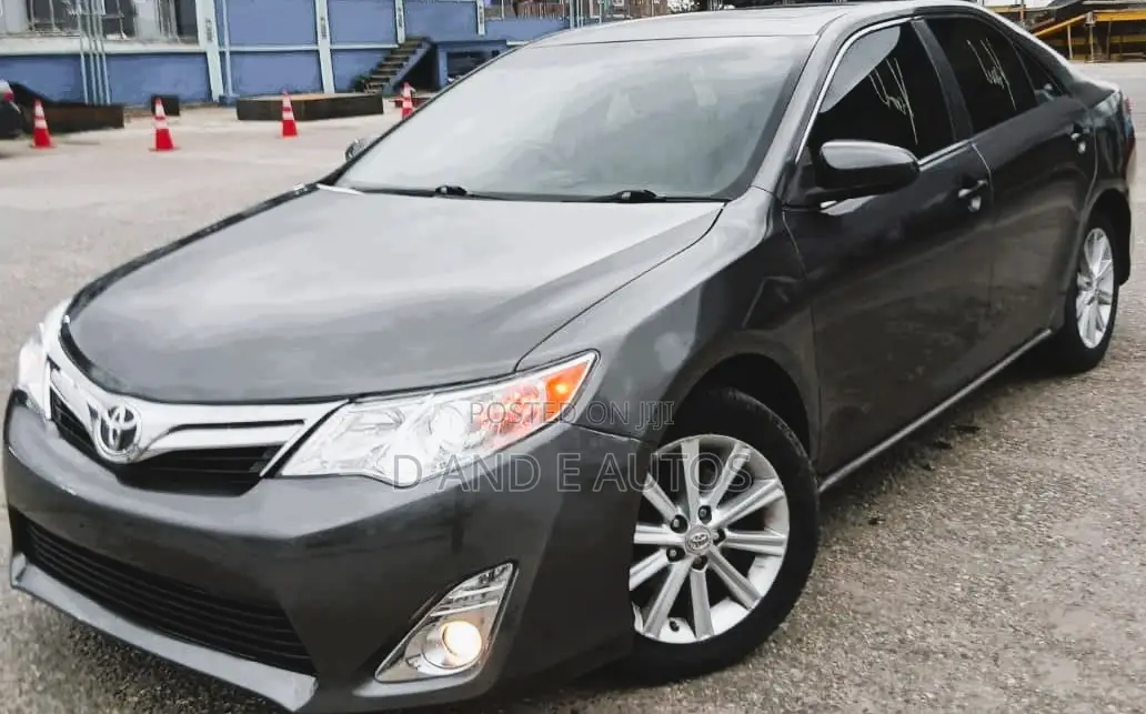 Toyota Camry 2014 Gray