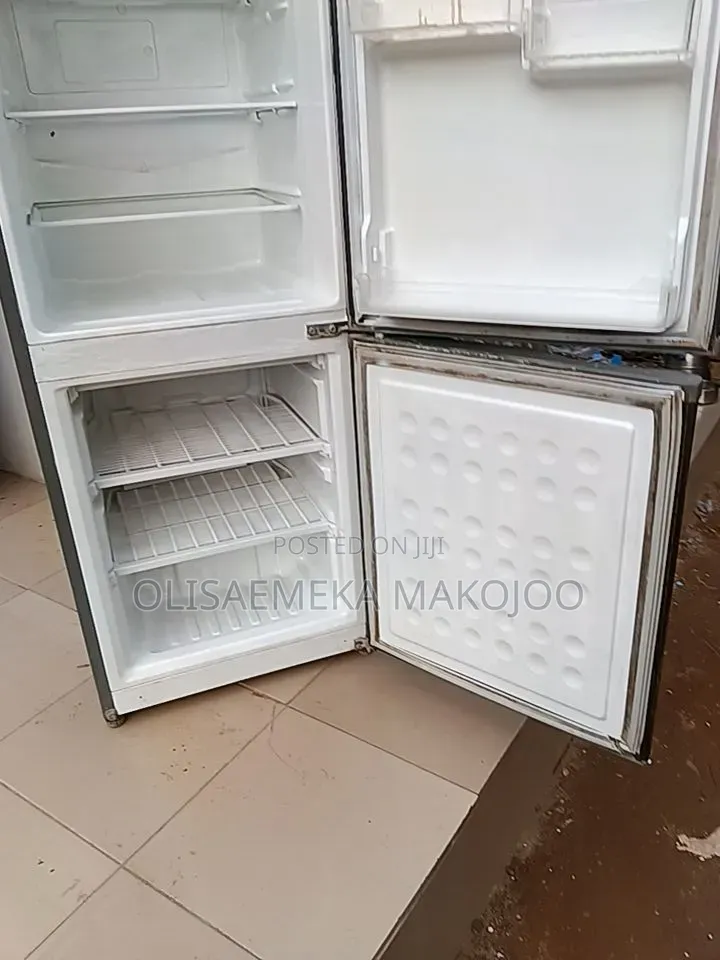 22L LG Fridge and Freezer Standing