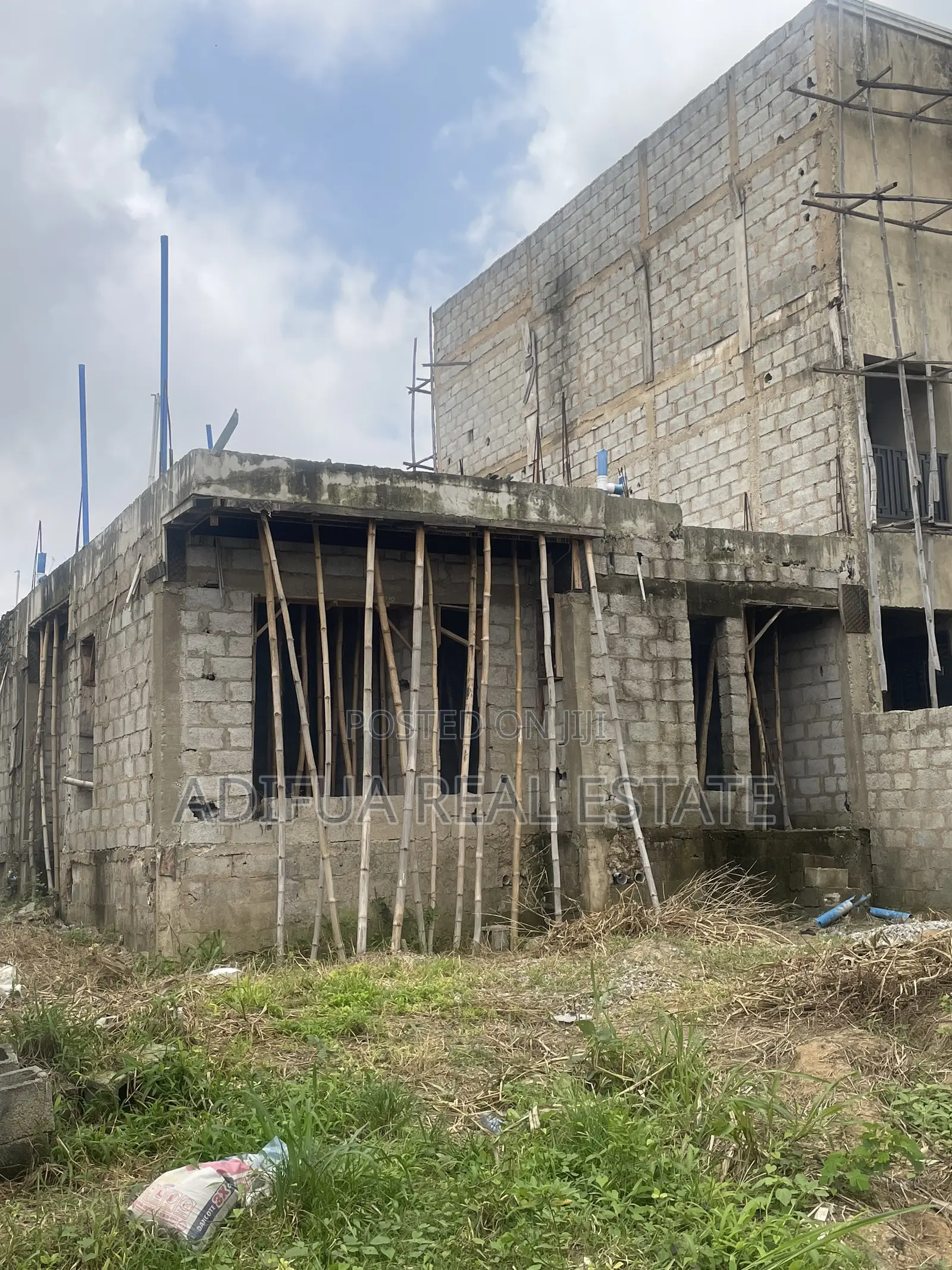 4bdrm Duplex in Ochacho Estate, Life Camp for sale