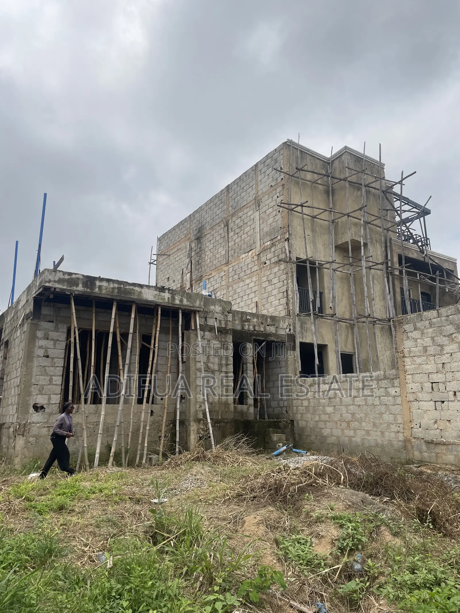 4bdrm Duplex in Ochacho Estate, Life Camp for sale