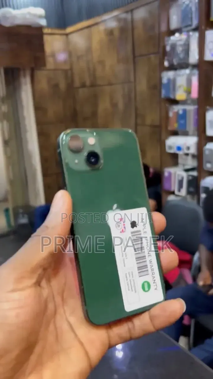 Apple iPhone 13 128 GB Green