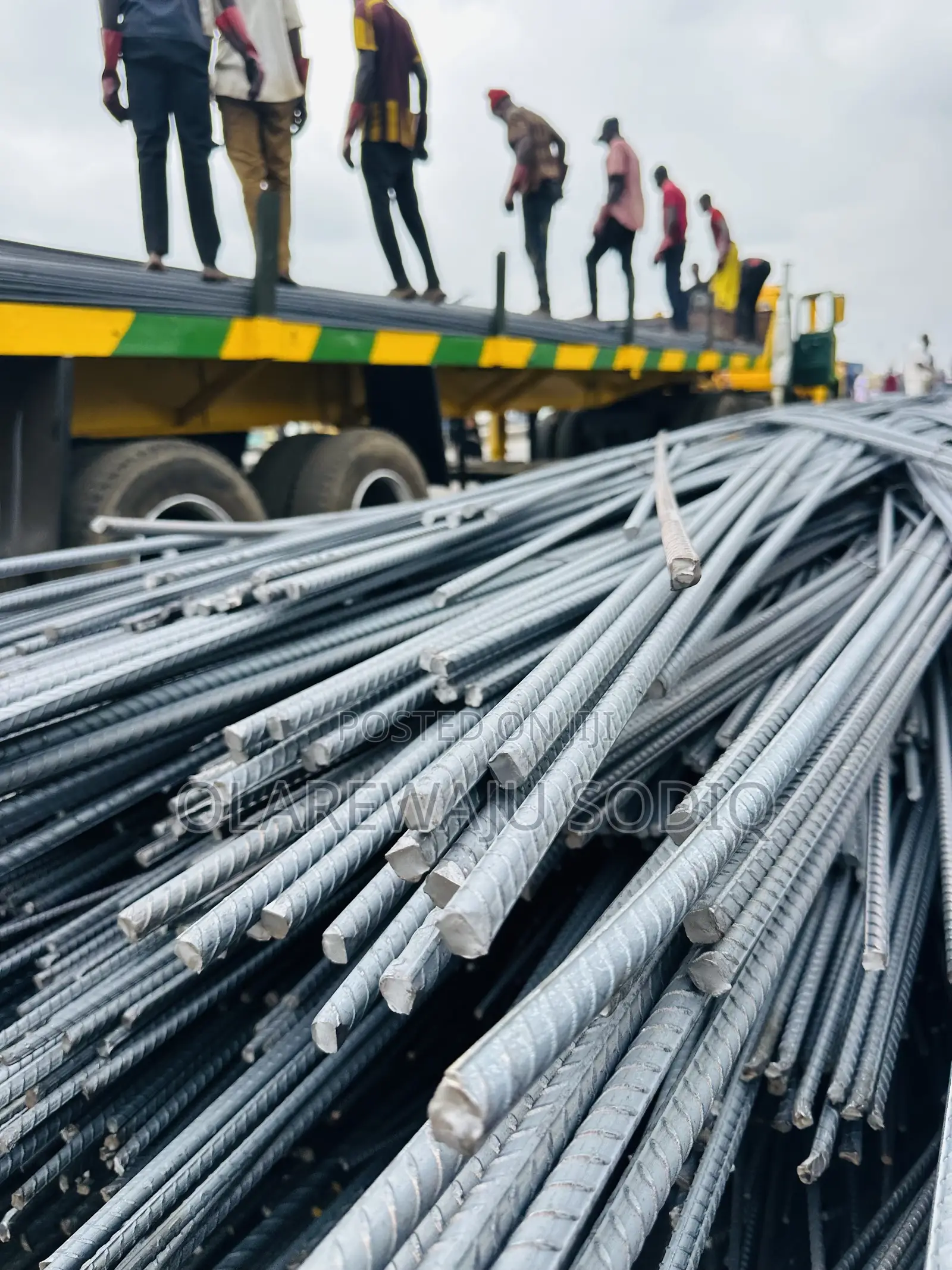 Available to Supply Iron Rods TMT