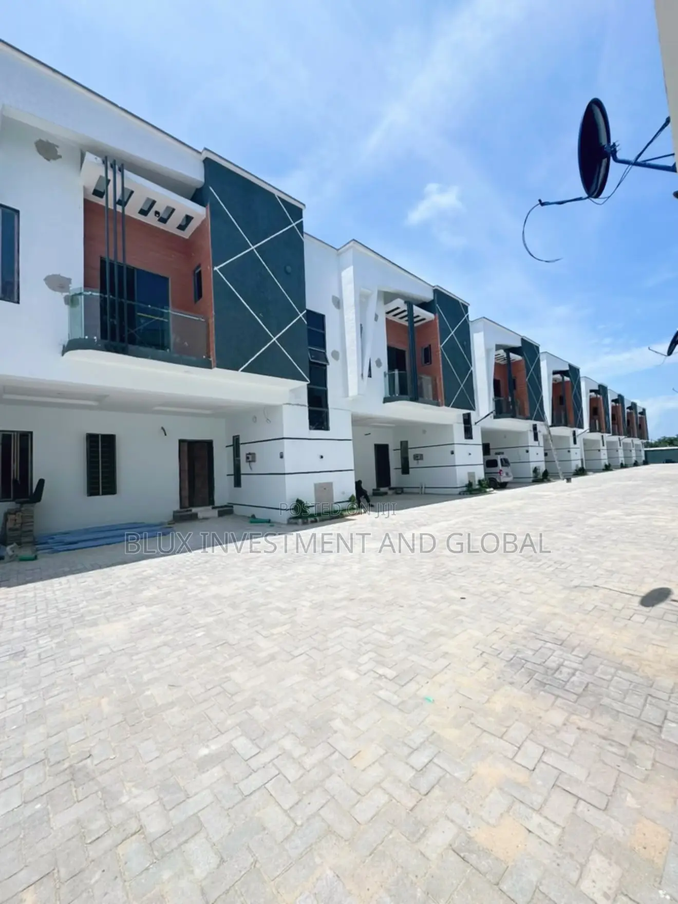 4bdrm Duplex in Ikota Extension for sale