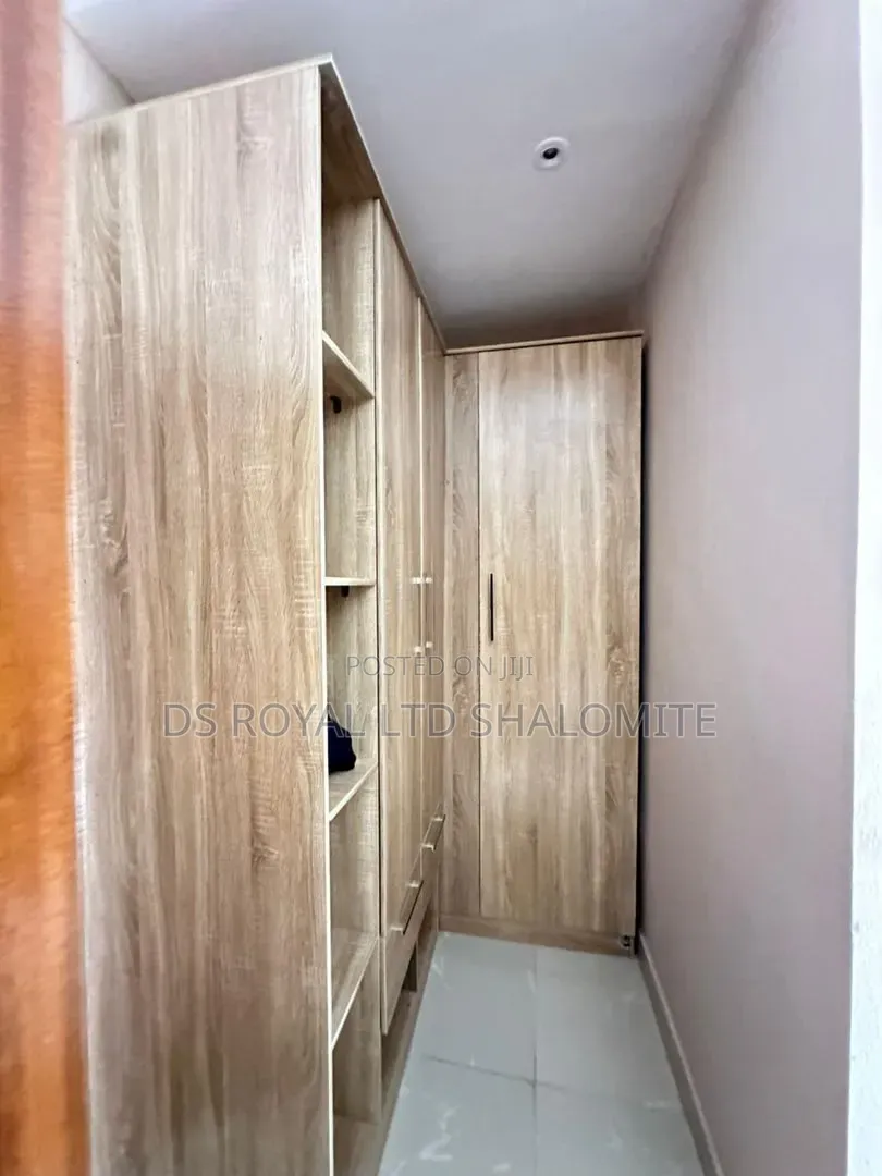 2bdrm Block of Flats in Ikate for sale