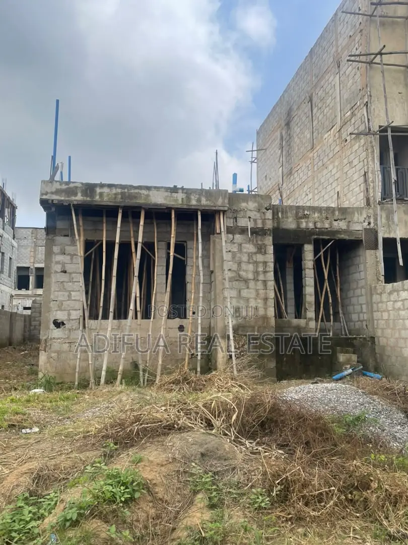 4bdrm Duplex in Ochacho Estate, Life Camp for sale