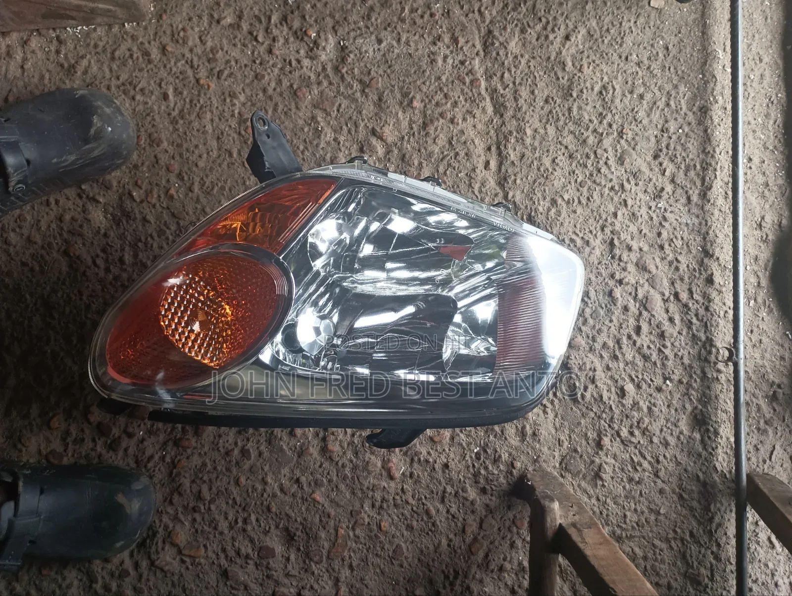 Complete Headlamp RAV4 2005 Model to 2006