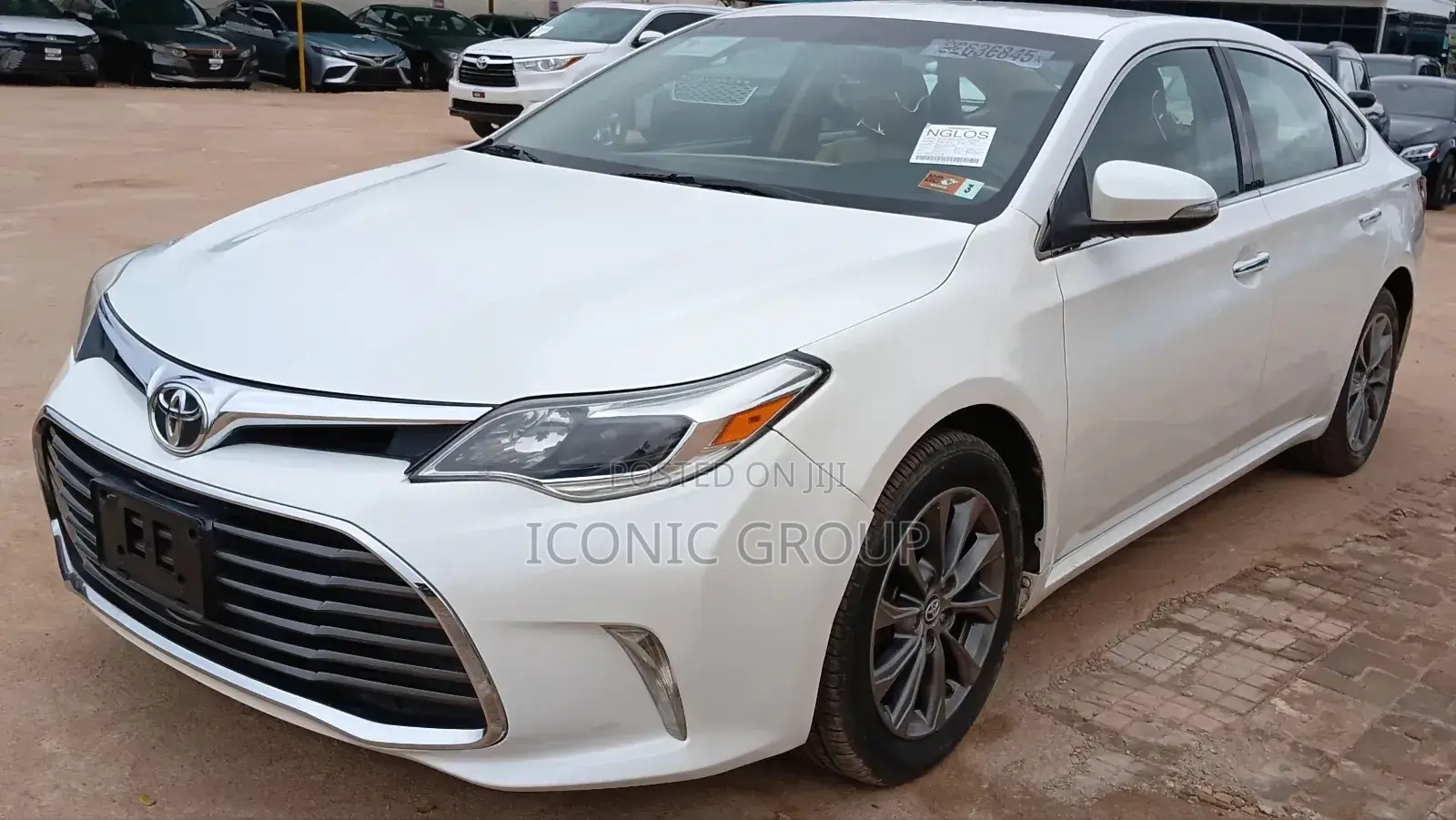 Toyota Avalon XLE Premium FWD Sedan (3.6L 6cyl 6A) 2016 Off white