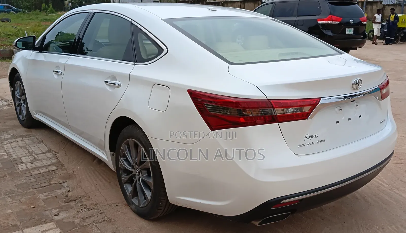 Toyota Avalon 2016 Off white