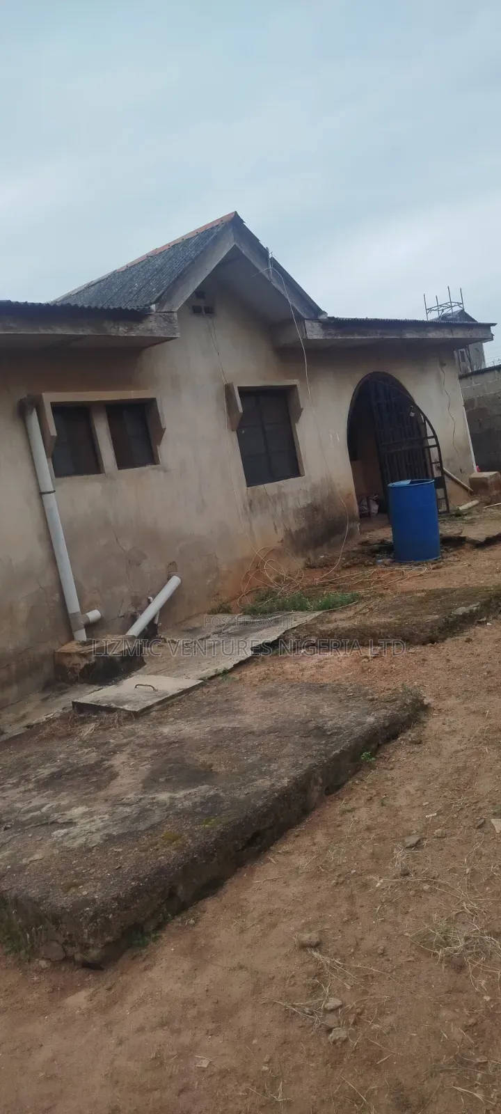 Furnished 3bdrm Bungalow in Isuti, Igando / Ikotun/Igando for sale