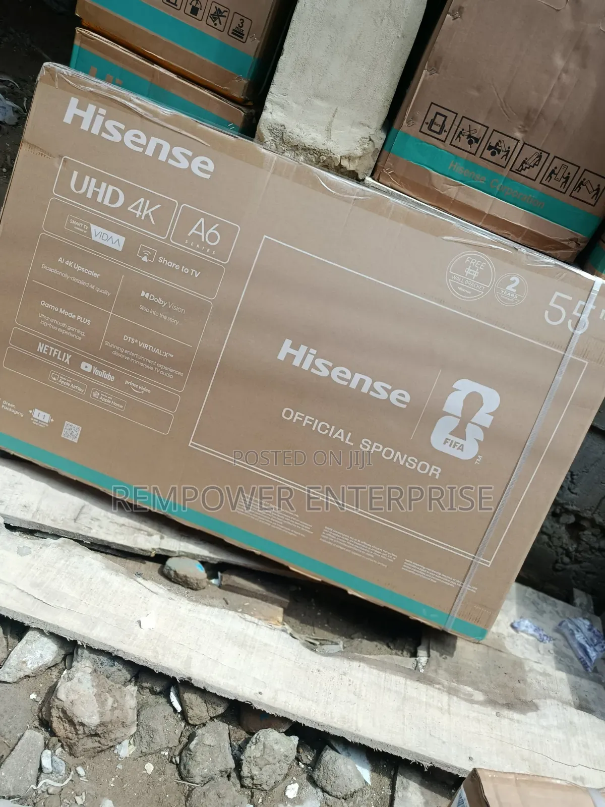 I Deal on the Hisense TV 55 Inches UHD