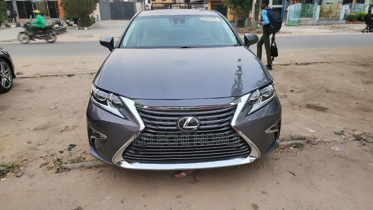 Lexus ES 2017 Gray
