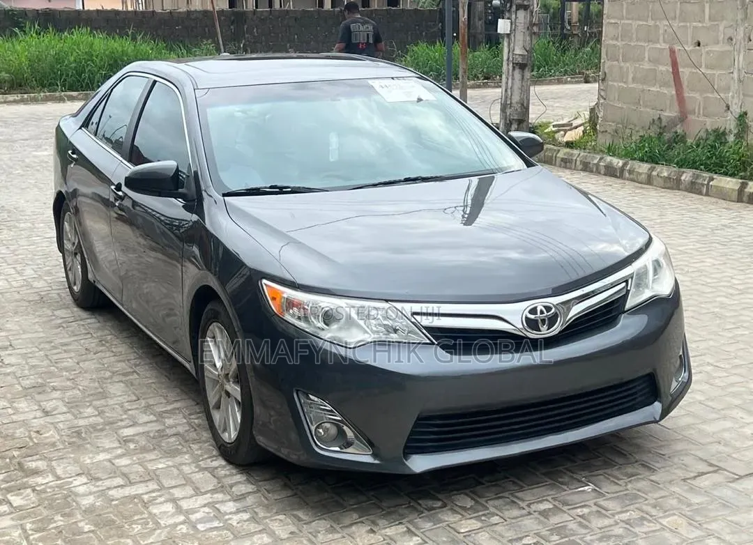 Toyota Camry 2012 Gray
